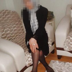 Türbanlı Escort Hale Kendi Evinde